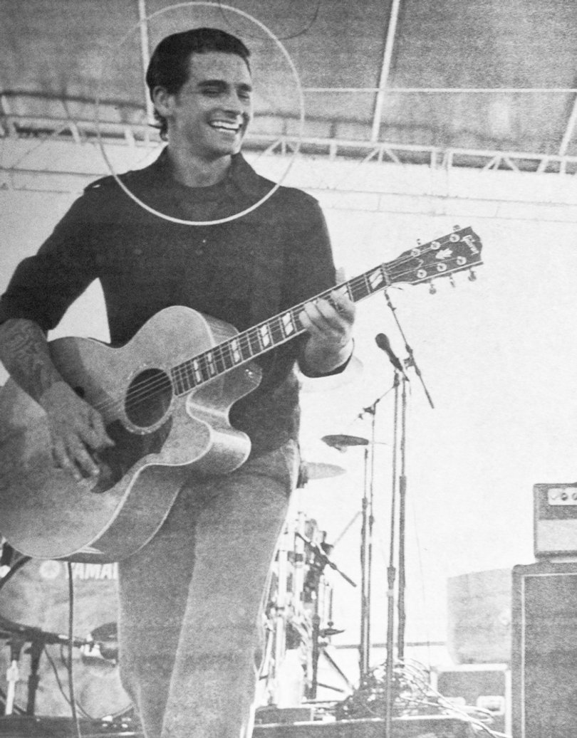 In 2006, secondary act Dashboard Confessional outshone headline act Ozomatli, a Latin band. The headliner paled in comparison to the lead singer of Dashboard Confessional, who made college girls swoon.