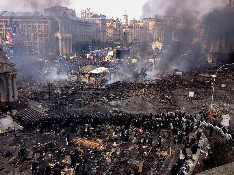 Protesters used a smoke barrier to keep police from firing rubber bullets at them. On Feb. 20, 2014, police began to use lethal weapons and 90 protesters died.