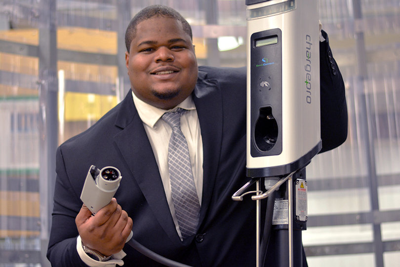 “It’s like teaching people how to use the phone all over again, like when the iPhone came out. Most kids can’t say they’ve built infrastructure that could be the next Exxon in a matter of years.” — Joshua Aviv
<br>
Read more <a href="http://dailyorange.com/2015/04/meet-monday-joshua-aviv/" target="_blank">here</a>.