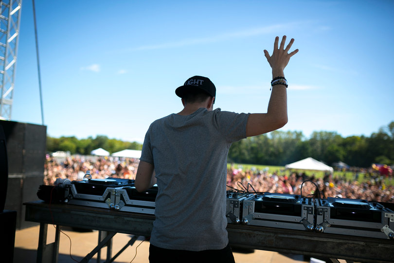 Nicky Romero performs his first song on the main stage.