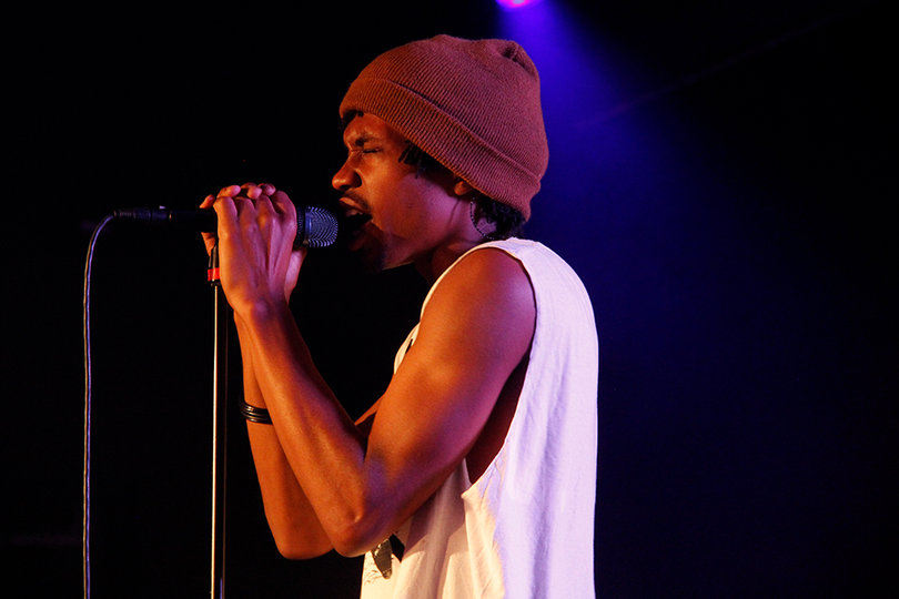In between his songs, Raury gave the audience motivational advice, and told them, “young doesn’t mean you can’t get sh*t done.” 