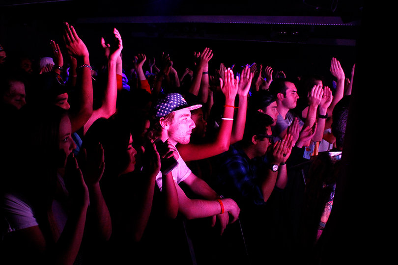 The crowd’s energy matched the performers’ vibes. During slower songs, students would bob their heads and sway, but when the beat dropped, the crowd would mosh.