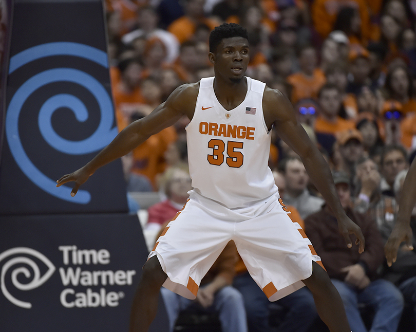 Chinonso Obokoh rises for 4 blocks in Syracuse’s 57-47 win over Lehigh