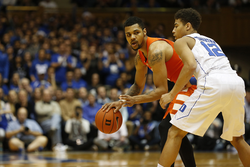 Michael Gbinije battles foul trouble and steers Syracuse during 2nd half in win