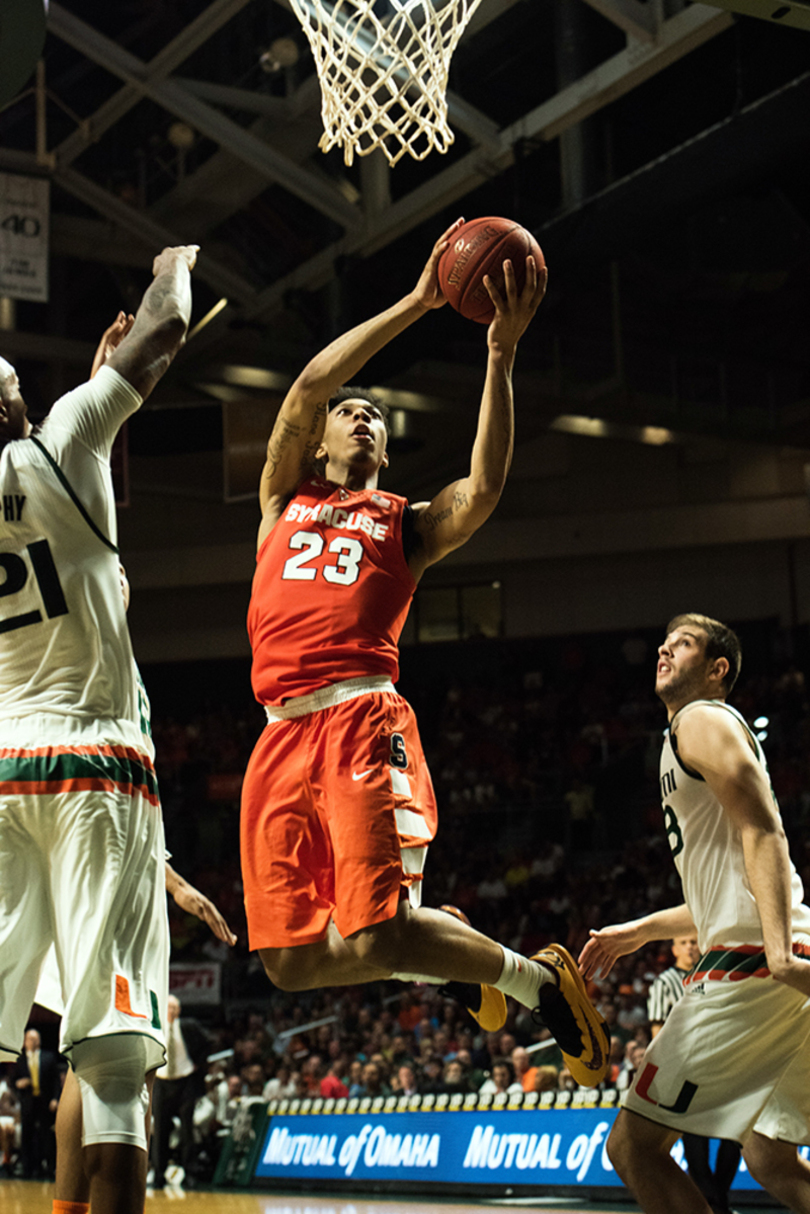 Syracuse snaps 4-game losing streak, crushes Boston College in 62-40 win