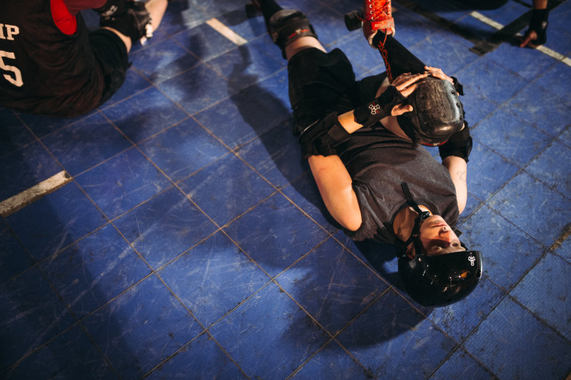 Skaters have to warm up thoroughly before skating. Each training session starts with stretches, pushups, planks and sit ups.