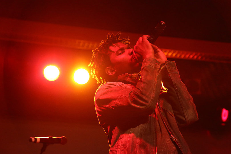 Rapper Smino was the night's opening act, performing before  Anderson .Paak.