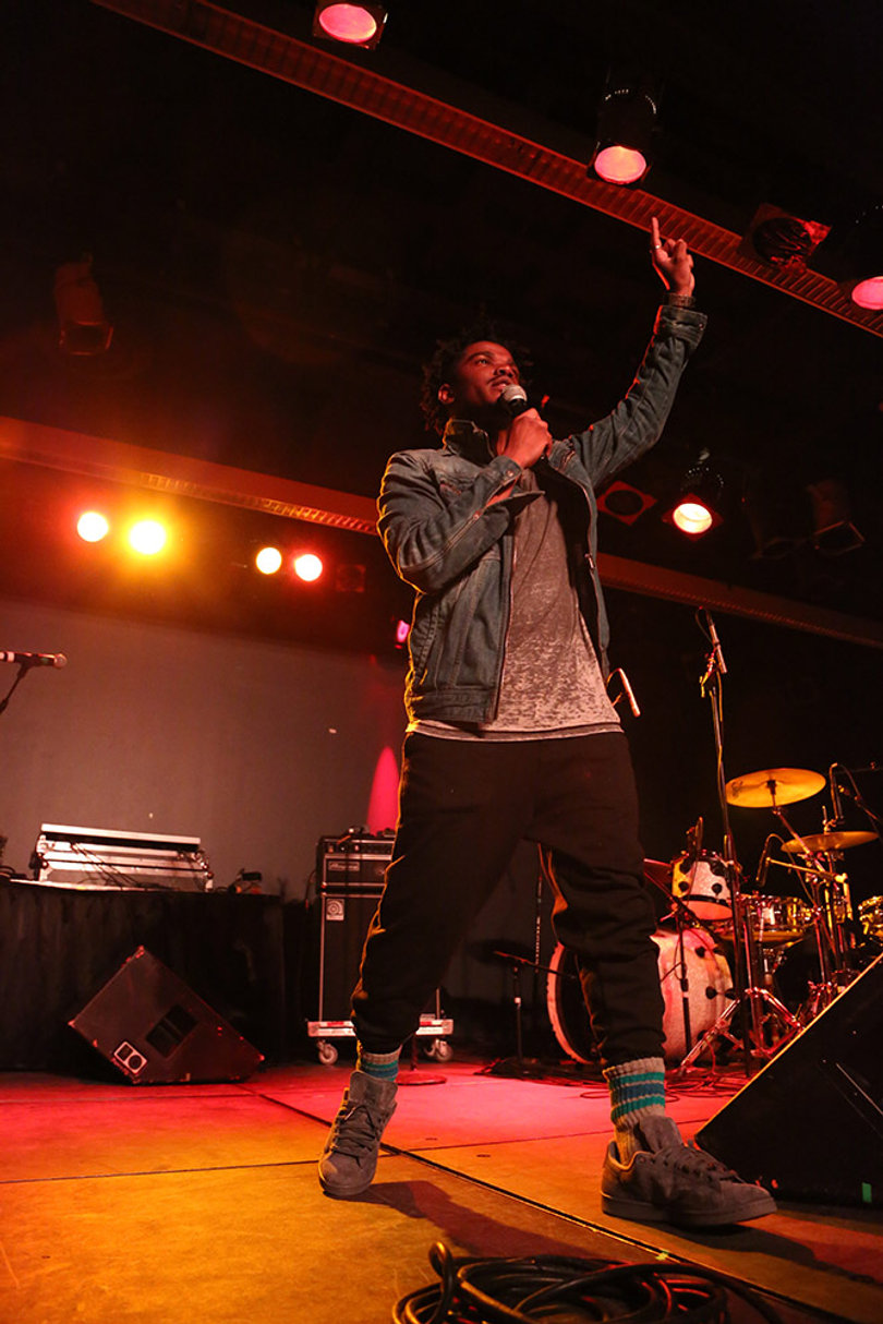 Smino had a smaller setup than .Paak and performed hits such as "Kolors."