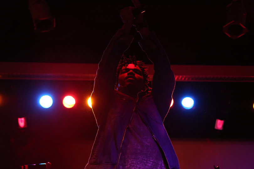 A dance circle was created during Smino's performance and had audience members jumping.