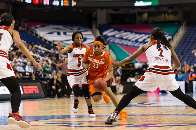 Fondren splits two defenders on her way to the basket. She scored a career-high 18 points.