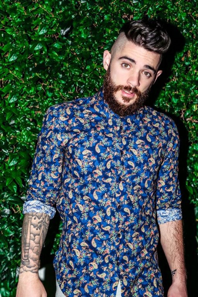 Alternative hip-hop artist and songwriter Jon Bellion will open the show. 