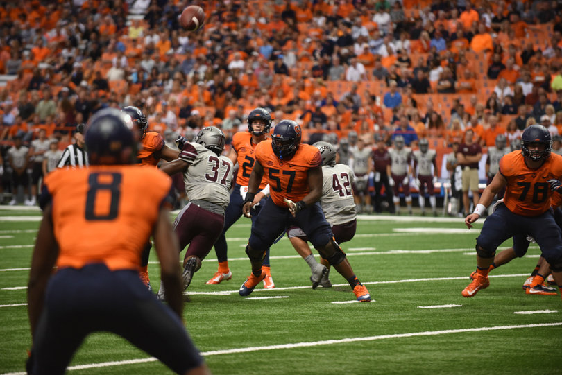 Ishmael gets ready to catch a pass from Dungey. 