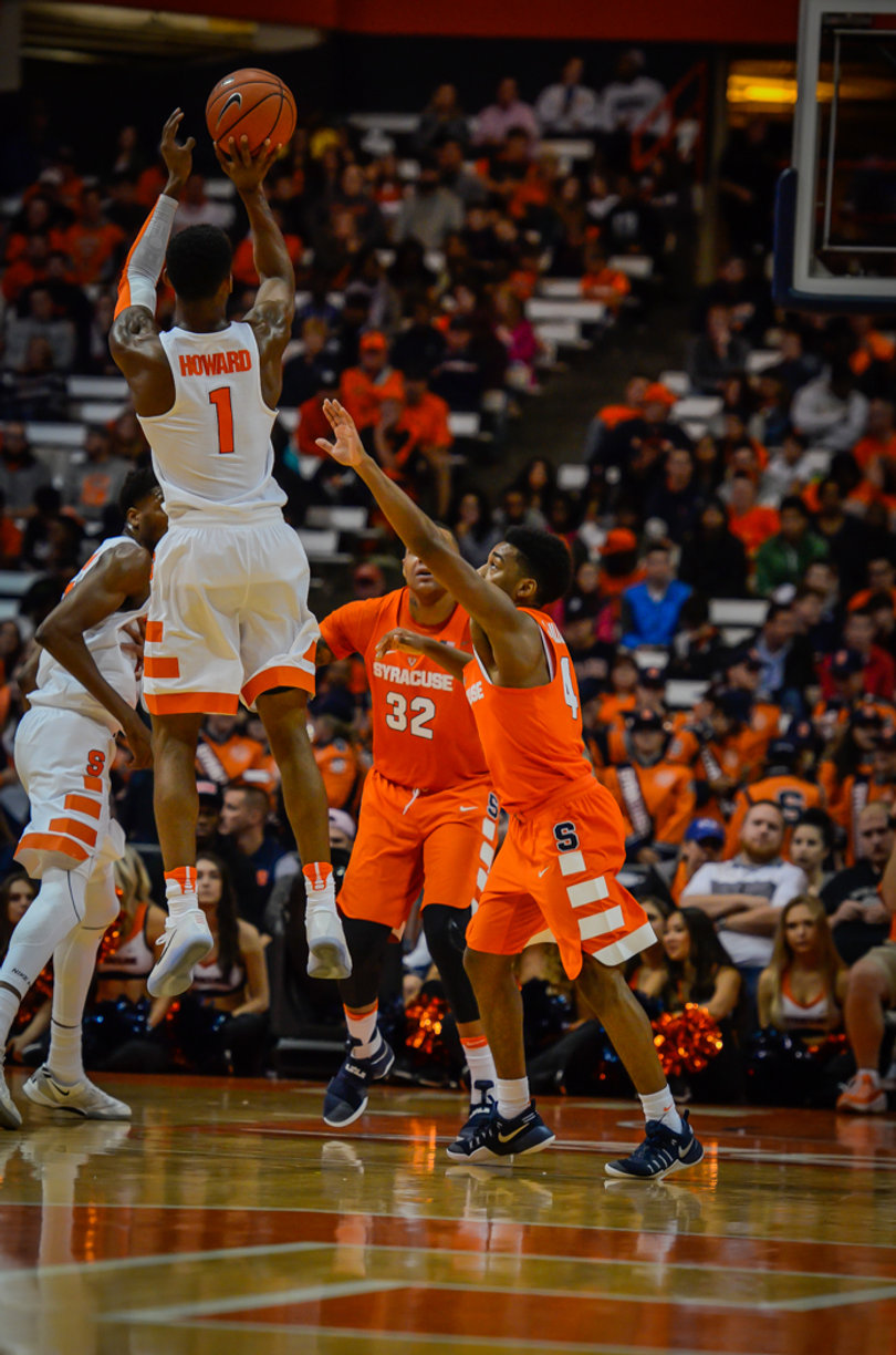 Frank Howard shoots over Gillon.