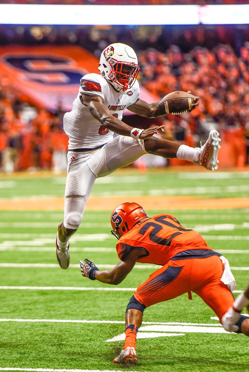 Louisville's Lamar Jackson led the Cardinals to score 62 points against the Orange. He added an impressive chapter to his potentially Heisman-winning campaign.