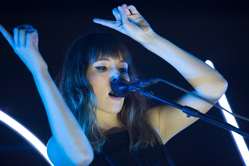 Josephine Vander Gucht, one half of Oh Wonder, sang and played the keyboard to most of their songs.