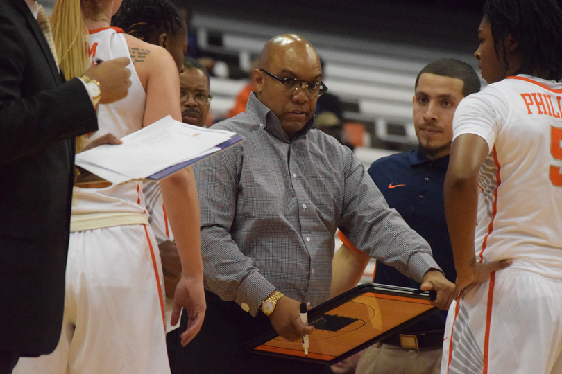 Syracuse women’s basketball recovers from sloppy start to dominate Siena, 102-65