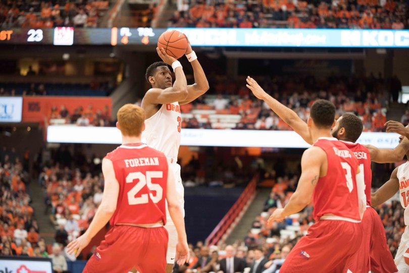 Andrew White leads Syracuse in scoring, averaging 16.9 points per game. 