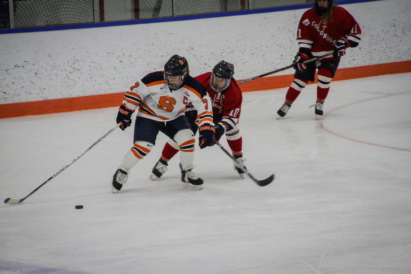 Syracuse ice hockey cruises past No. 7 Robert Morris, 5-1, to split weekend series