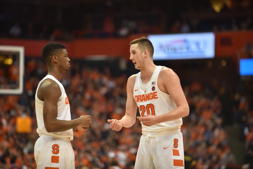At times, miscommunication on defense plagued Syracuse against a dangerous offense in Louisville. 