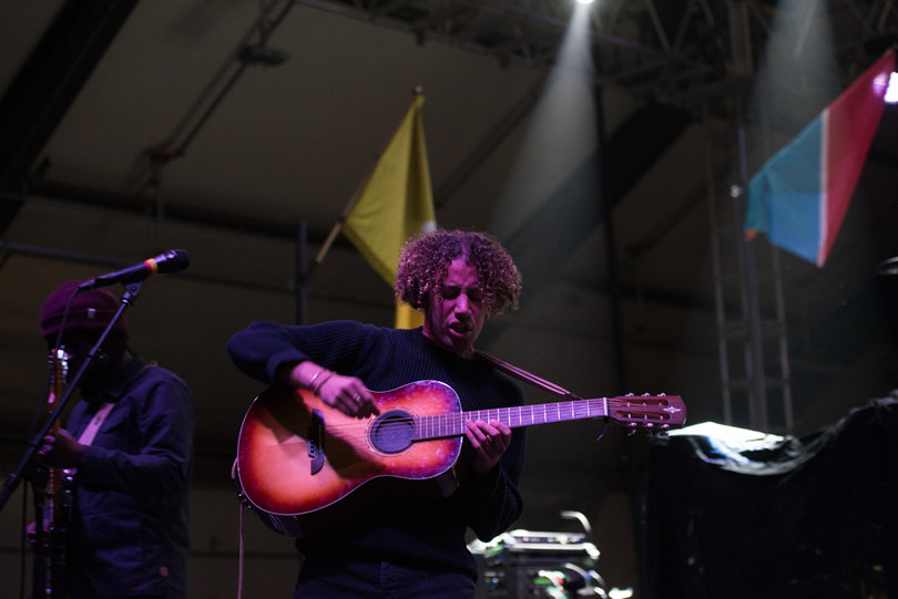 Lewis Del Mar, the show's opener, has a drum-heavy, acoustic and electric sound.