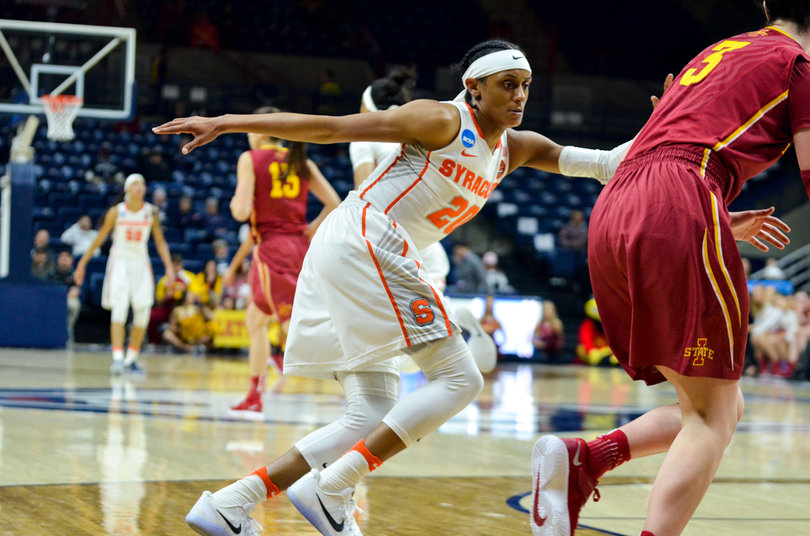 Sykes applies pressure in SU's full-court press.