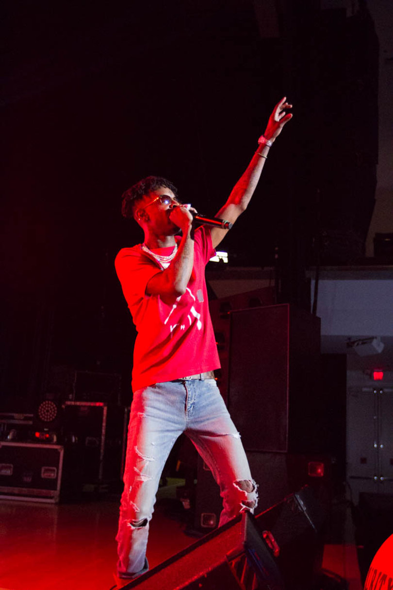 21 Savage performed his famous hits "X" and "No Heart."