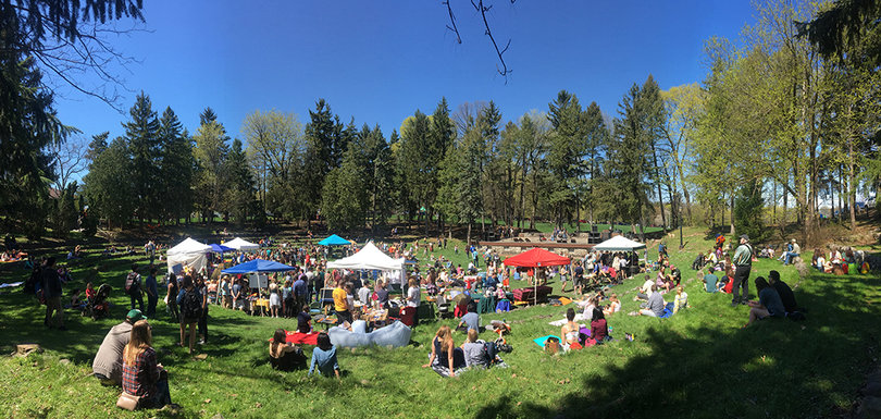Earthfest was put together by the Students of Sustainability, the Syracuse chapter of the New York Public Interest Research Group, BrainFeeders and Syracuse University Sustainability Management.