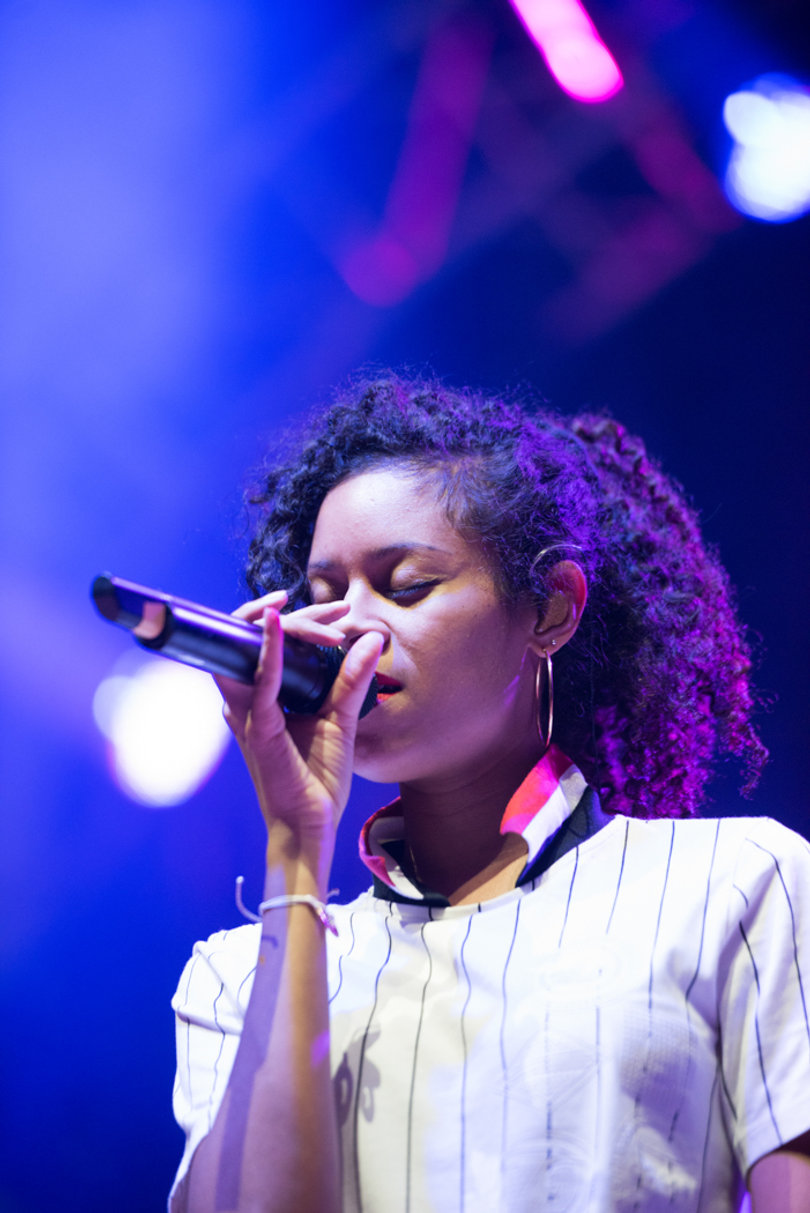 AlunaGeorge remixed Lana Del Ray's "Born to Die," when she first debuted. 