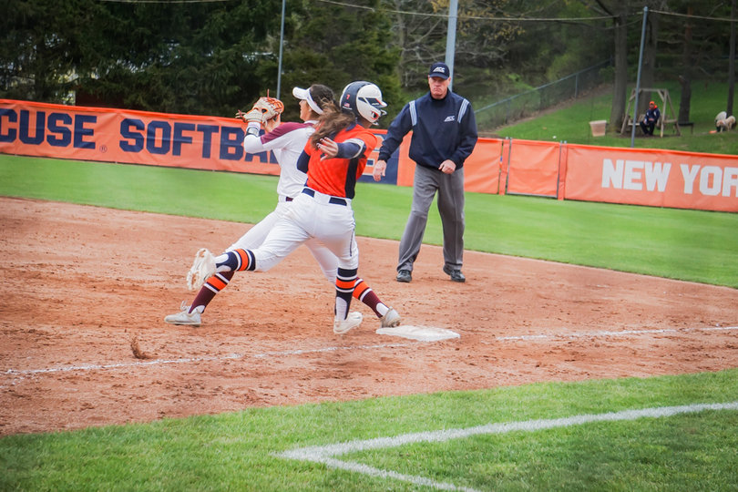 Sammy Fernandez narrowly misses beating out the throw to first.