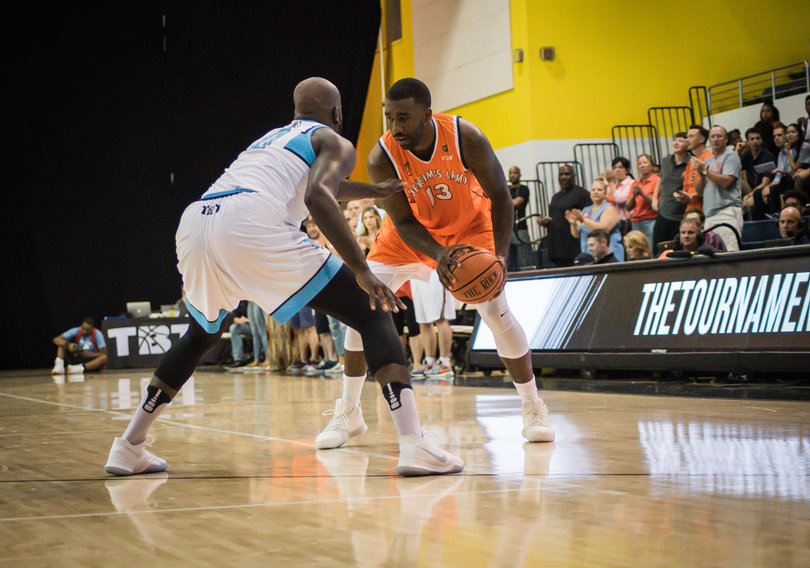 Greene, who scored 32 points last week, looks to make a move. 