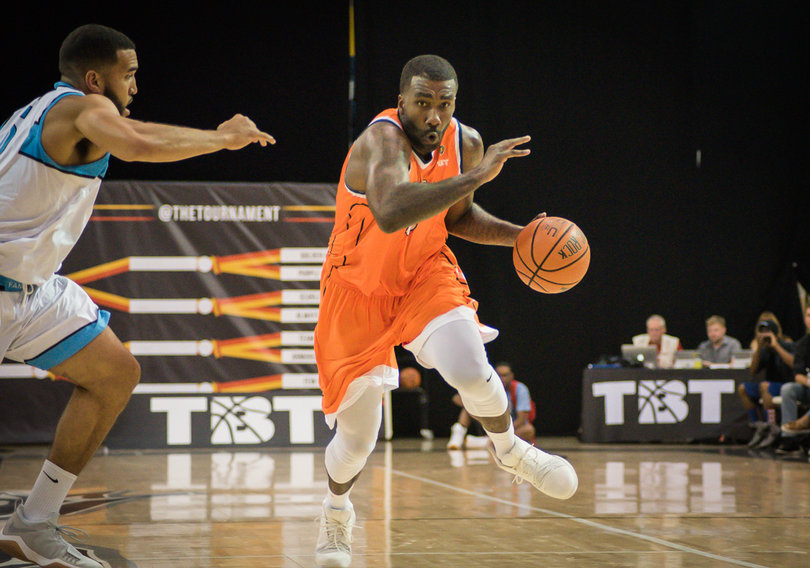 Greene went a perfect 5-for-5 from the foul line and grabbed five boards. 