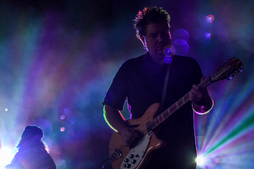 Counting Crows consists of seven musicians, a lineup that has more or less stayed the same since the early 2000s.