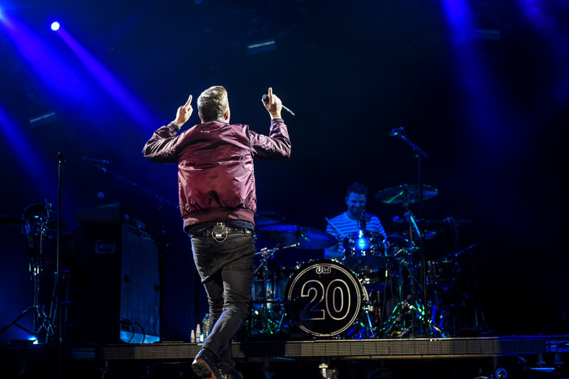 Gallery: Counting Crows and Matchbox Twenty