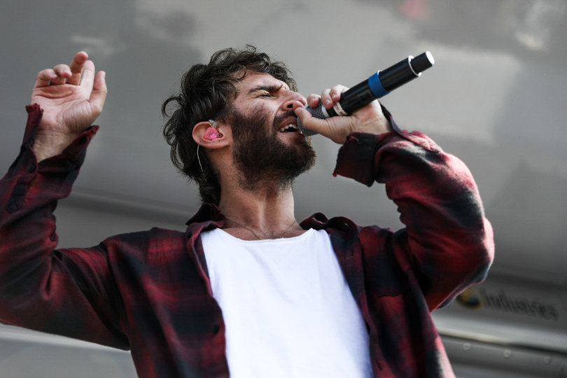 Smallpools ended its set with its most popular song, “Dreaming.”