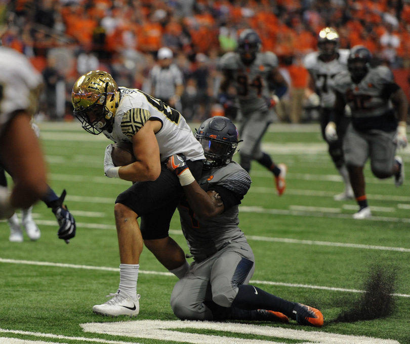 Zaire Franklin led Syracuse with 16 total tackles. 