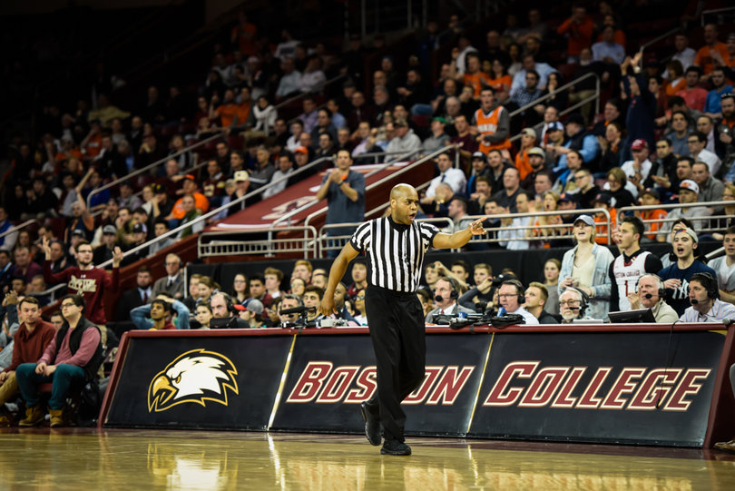 Referee Jeff Anderson makes a call.