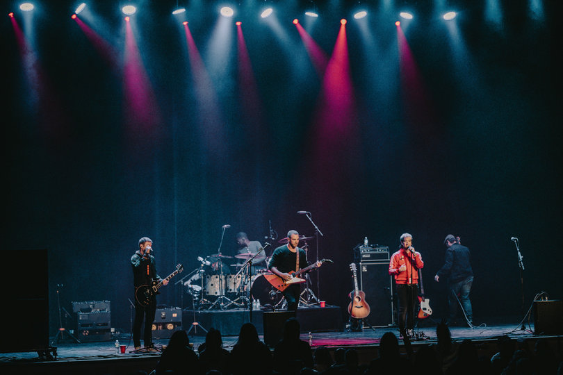 The group is known for rock songs and acoustic ballads.
