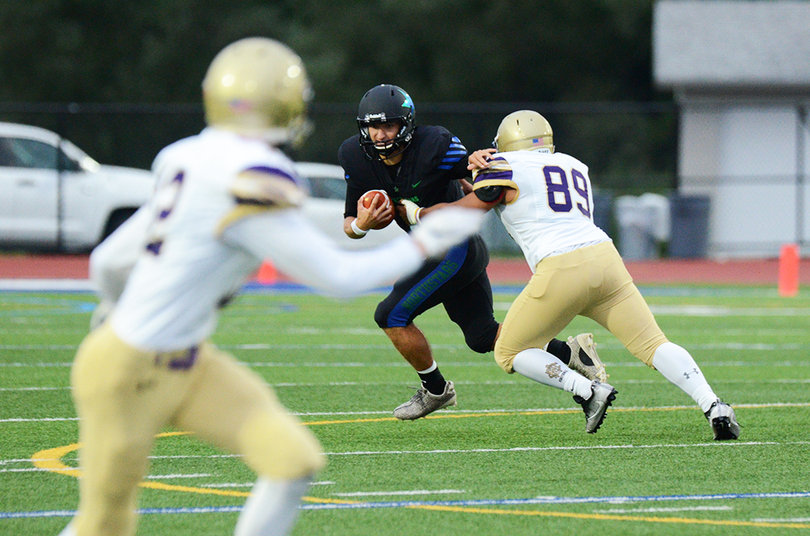 Conner Hayes frequently extended plays with his legs for the Northstars.