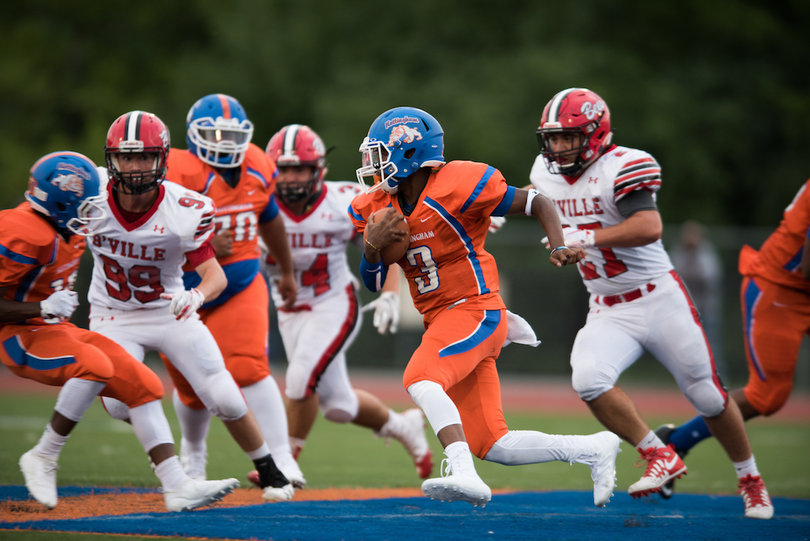 Jadda Brown carried the ball 19 times for the Bulldogs.