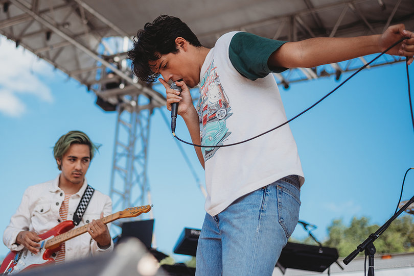 Omar Apollo, a singer-rapper from Indiana, was the first act slated and kicked off the show with songs from his latest album, “Stereo.”