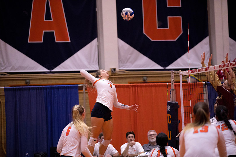 Ella Saada adds another point for Syracuse.