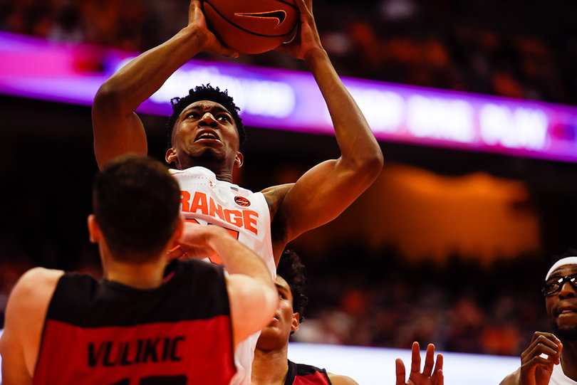 Battle goes up for two points near the basket. He finished with eight points on 3-of-10 shooting, continuing to struggle as the team’s point guard.