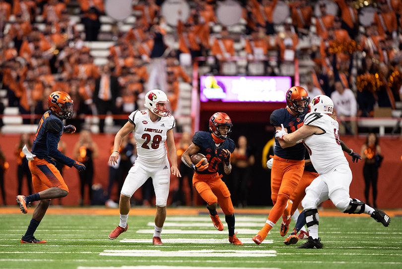 Sean Riley (10) reeled in three passes for 51 yards for Syracuse.