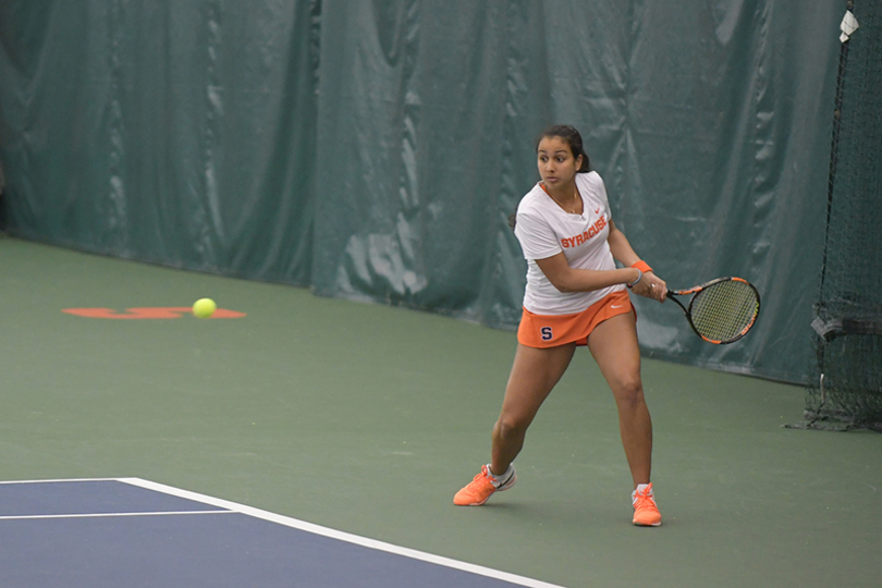 No. 25 Syracuse wins 3rd straight match, defeats Louisville 6-1