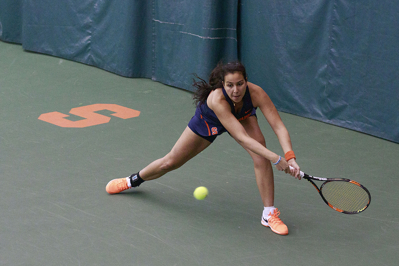 No. 32 Syracuse can’t overcome lost doubles point, loses 5-2 to No. 2 North Carolina