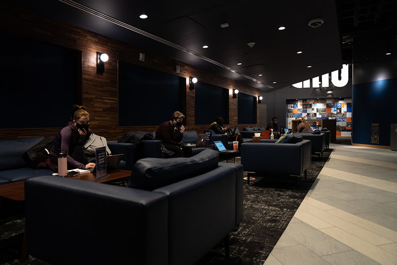 In the underground lounge students can work in a more relaxed atmosphere.