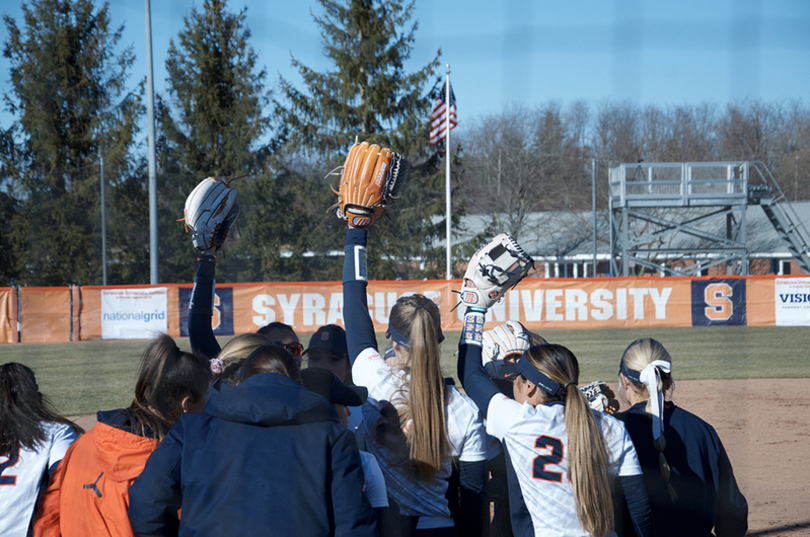 Syracuse splits afternoon doubleheader with Charlotte