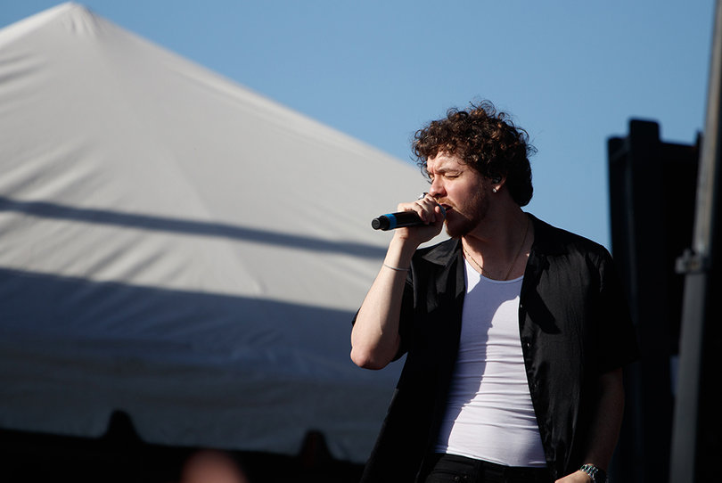 Jack Harlow closes Juice Jam with hit songs "Already Best Friends" and "WHATS POPPIN" at Syracuse University. 