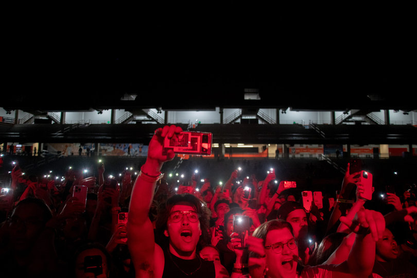The performance by Block Party headliner Aminé begins with the crowd being asked to turn on their flashlights. His set started strong and remained high energy until the end of the night.
