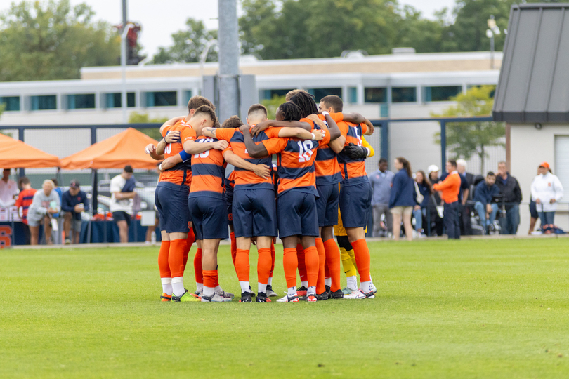 Syracuse stays at No. 1 in United Soccer Coaches poll